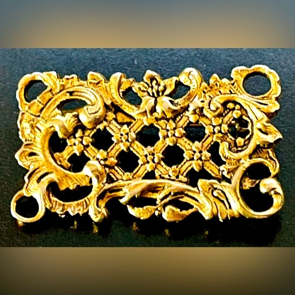 Vintage Gold Cutout Art Nouveau Style Brooch - Picture 3 of 6